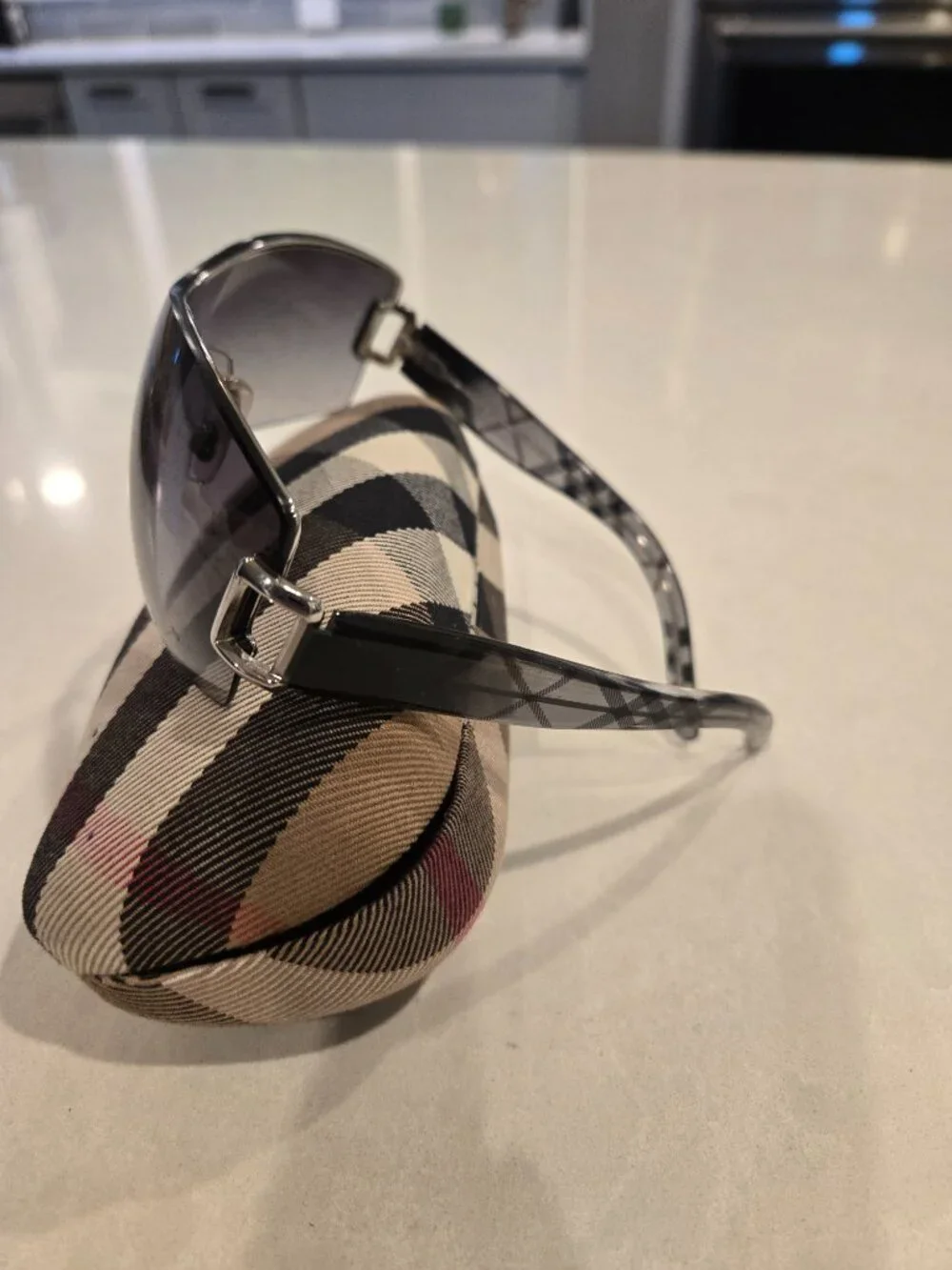 Burberry BE3043